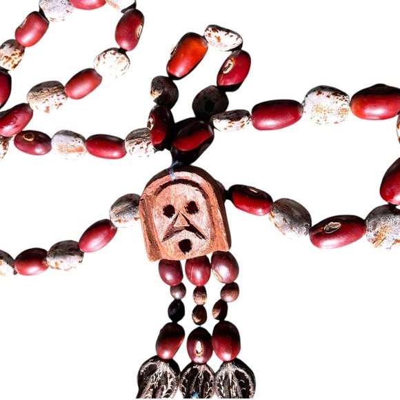 Hand made tribal necklace, carved from seeds and beans, one damaged bean, unique - Picture 2 of 7